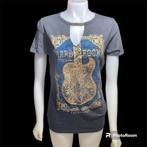 Hard Rock Cafe Anchorage Gray Vneck with Necklace Gold Owl on a Guitar Sz L